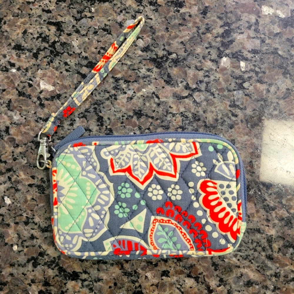 Vera Bradley Zip Wallet Nomadic Floral GREAT Condition